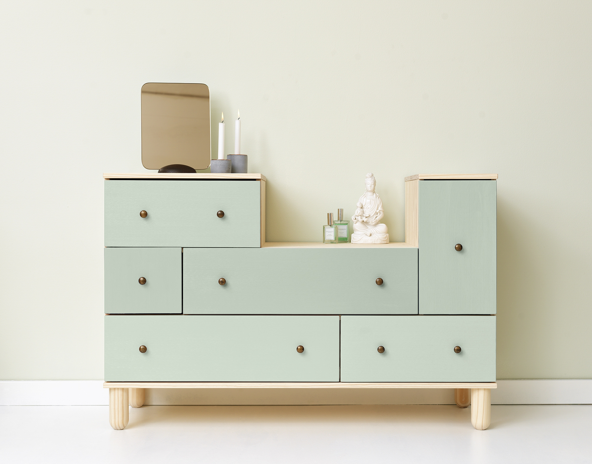 Antique Sage Green Paint Colour Johnstone s